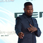 Mint a filmekben: lángoló autó sofőrjét mentette meg Jamie Foxx