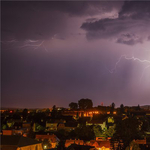 Gyönyörű villámokat kaptak lencsevégre tegnap este - fotók