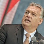 Van valaki, aki szeretné, hogy Orbán Viktor mindig mindenhová kövesse - fotó