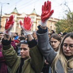 Vajdasági magyar értelmiségiek álltak az újvidéki tragédia miatt tüntető egyetemisták mellé