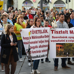 Csigás kitűzővel és szándékos késéssel tüntettek az utasok a MÁV ellen