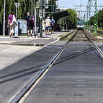 Az 5-ös metró is a főváros és a kormány közti tányércsörgésről szól