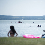 A Velencei-tó lassan termálfürdő, de a Balaton se kutya!