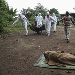 Ebola: lélektani határt lépett át az áldozatok száma