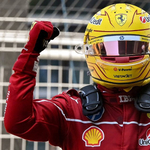 Megvan Hamilton első győzelme a Ferrarival