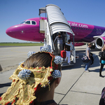 Fizetős lesz a kézipoggyász a Wizz Air járatokon