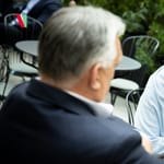 Lapszemle: Orbán Viktor Franciaországban előadta, hogy Le Pennek szurkol