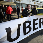 150 ezer Uber-utas vs. 150 hangoskodó taxis? - Több tízezer aláírást kapott idehaza az Uber