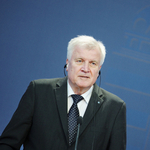 Seehofer elveszett tisztessége: pártja is lázad a CSU önfejű elnöke ellen