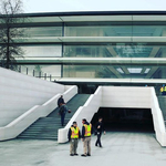 Gyönyörű, de nem tökéletes: belefejelnek az üvegfalakba az Apple Park dolgozói