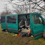 22 menekült utazott abban a buszban, ami Újrónafőn vágódott bele egy fába