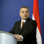 Orbán a nőket félti a migránsoktól