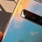 Felért a csúcsra a Samsung 5G-s mobilja, osztoznak a dobogón a Huawei P30 Próval