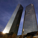 170 rendőr lepte el Deutsche Bank irodáit