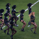 Kőkemény üzenetet küldött Beyoncé a Super Bowl félidei show-jában