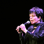 „Olyan, akár a főnix, kiterjeszti szárnyait és újjászületik” – 75 éves lett Liza Minnelli