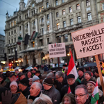 Így tüntetett a Fidesz a rasszizmus ellen - videó