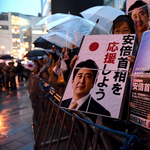  Bezuhant a japán gazdaság, miután 10 százalékra emelték az áfát