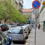 Jelentősen drágulhat a parkolás Erzsébetvárosban, mert a polgármesternek elege van az autórengetegből