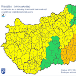 Lassan beborítja az országot a csapadékzóna, narancs riasztást adtak ki (térképek)