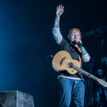 Ed Sheeran beállt csaposnak