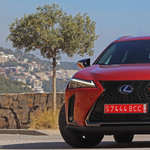 Ki a kicsit nem becsüli: kipróbáltuk a Lexus UX hibrid divatterepjárót