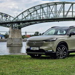 Onnan indul, ahol a Suzuki Vitara véget ér: teszten az éhezőbajnok új Honda HR-V