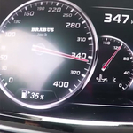 Ment egy szelíd 347 km/h-s tempót az autópályán ez a Mercedes – videó