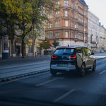 Nem kell kitiltani az autókat, elég, ha lassítják azokat