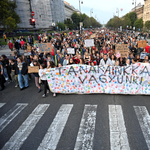 Sztrájkjogot, béremelést, minisztériumot követel a Pedagógusok Szakszervezete