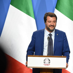 Salvini nem enged kikötni egy olasz hadihajót, mert az menekülteket mentett ki a tengerből