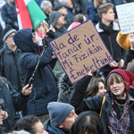 Tüntetés lesz este a Belügyminisztériumnál az újabb tanárkirúgások miatt