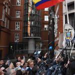 Ecuador most már tényleg kipaterolná valahogy Assange-ot a londoni nagykövetségéről