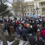 "Fidesz, benyaltál a Jobbiknak?" - flashmob a megszállási emlékmű ellen