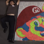 Látványosabb az igazi játéknál is: 900 Rubik-kockából csináltak Super Mario videót