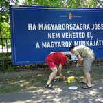 A végén még leültetik a szegedi menekültellenes plakátok lefestőit?