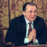 1989-es tevékenysége miatt emeltek vádat Iliescu volt román államfő ellen