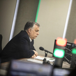 Orbán Viktor egy pillanatra ütemet tévesztett a Kossuth Rádióban