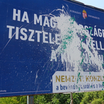 Nagybevásárlásba kezdtek a kormányközeli cégek, alig maradt plakáthely a kampányra