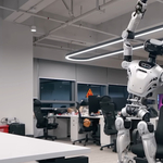 Ezt a kínai robotot is megviseli a sok irodában ülés – így feláll, és elvégez pár nyújtó gyakorlatot (videó)