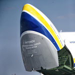 Budapestre érkezett a gigantikus Antonovval egy csomó kínai szájmaszk