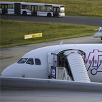 Ne a Wizz Air gépét nézze, hanem ami mögötte van - fotók