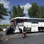 Itt vannak részletek az M0-son történt tegnapi  súlyos buszbalesetről