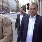 Orbán majdnem beugrott a 444-hez – videó