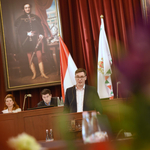 Már a Jobbik is bírálja a Mozgó Világ főszerkesztőjének adott fővárosi kitüntetést