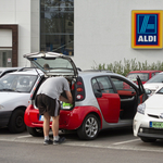 Betehet az Aldinak és a Lidlnek a szigorított plázastoptörvény