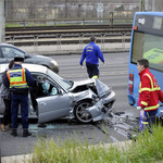 Fotó: Álló BKV-busznak ütközött egy autó