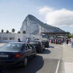 Jetskivel csempészik az embereket a Gibraltári-szorosnál