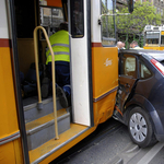 Fotó: Karambolozott a villamos a Múzeum körúton