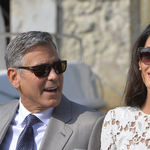 Háromezer menekültet küld iskolába Amal és George Clooney